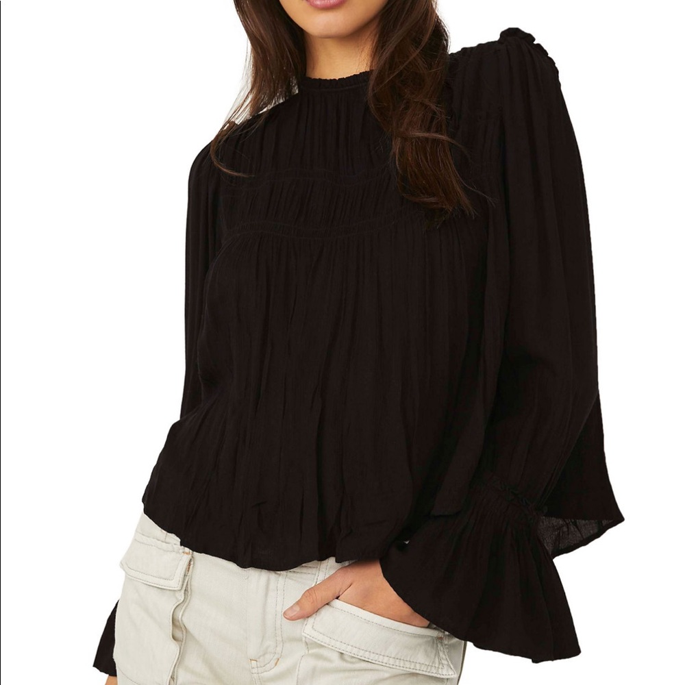 Brand new FREE PEOPLE Kelsey Crinkle Top